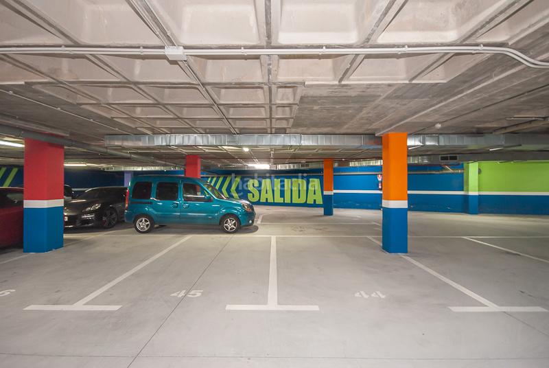 Foto 54684a71-51b4-404b-bbe6-75409c6ab233. Aparcament cotxe a Cee