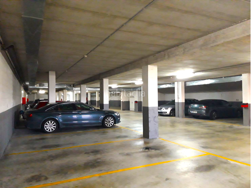 Foto 35fd6b14-5021-4603-96d9-1c71c30086bf. Parking coche en La Pereda Santander
