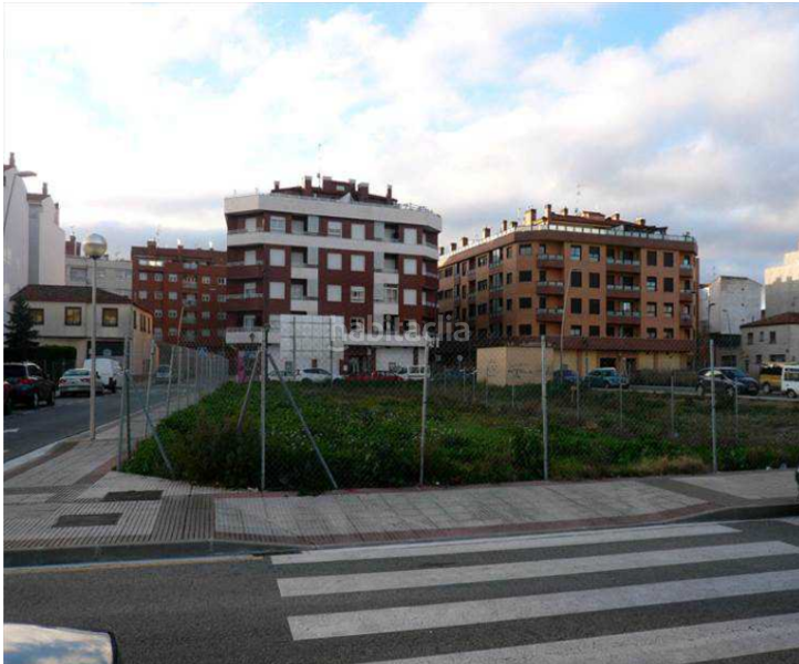 Foto ff6ba0ee-d684-43f9-ba11-43997574e356. Terreno residenziale in Lardero