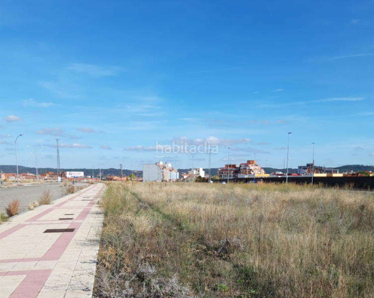 Foto d5ed2722-4c82-4030-b877-d7f3c28af206. Terreny residencial a Las Ventas León