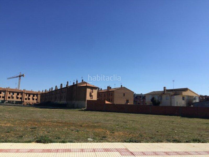 Foto f878e62c-ba0b-4d2b-b311-21c5557e7874. Terreny residencial a Valverde de la Virgen