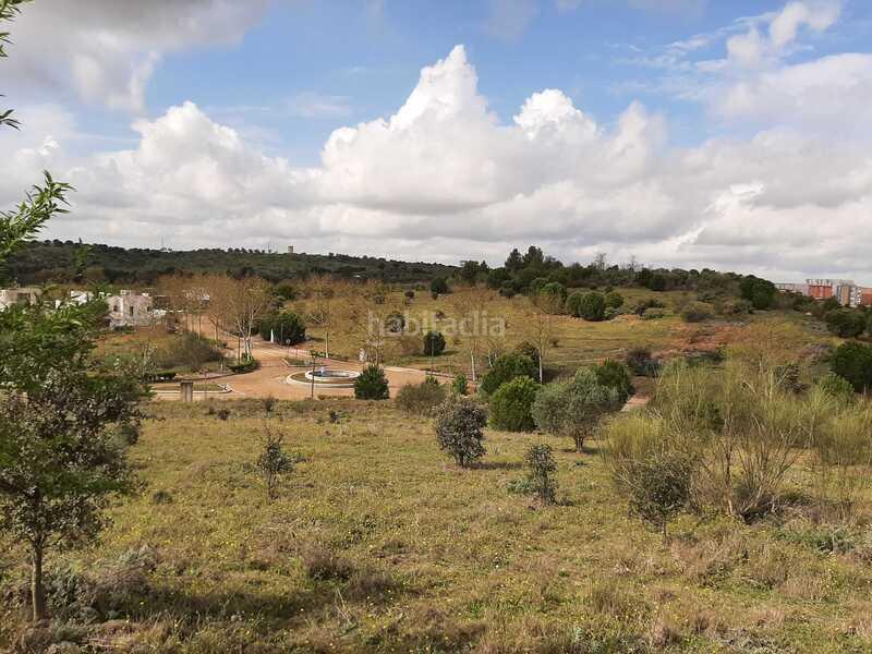 Foto 1299d6b9-e5e1-4f21-8290-57868739fad6. Terreny residencial a Carretera de Sevilla - Los Montitos Badajoz
