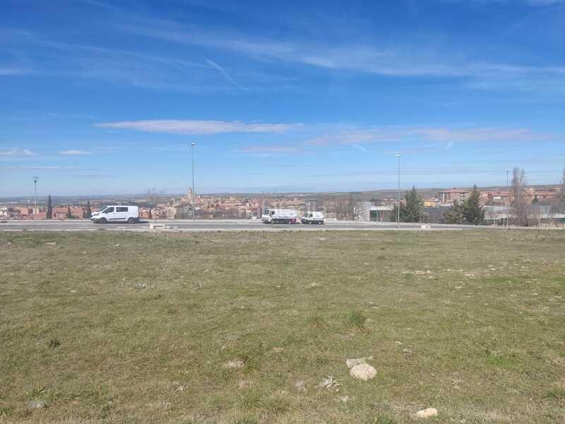 Foto 83e73cfe-0d95-4632-bfc0-092eb7dfcb12. Terrain résidentiel dans Sector Plaza de Toros Segovia