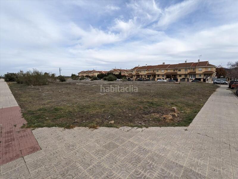 Foto c361911b-96b9-4aaa-bd4c-7a6c6c6e40d5. Terreno residenziale in PAU 2-600 Puertollano