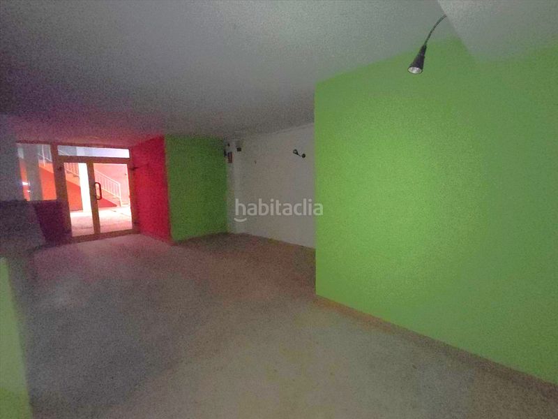 Foto 2f6e6d3b-4e92-45eb-bce1-7bcda2dbe402. Local comercial a Centre Viladecans