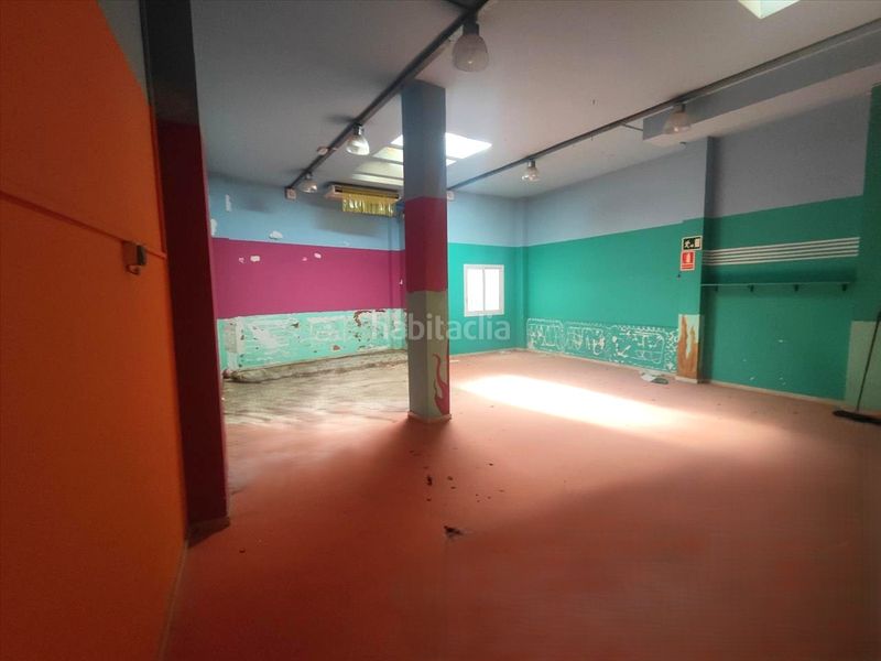 Foto 7c232aa7-e7b4-471a-a428-8183512c43a7. Local comercial a Centre Viladecans
