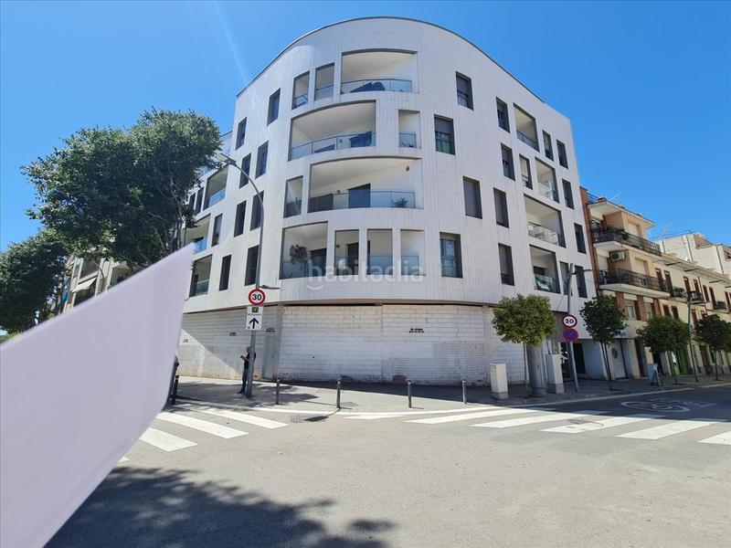 Foto 323fa0c5-085e-49cd-b4f2-1a58ce8b64be. Local comercial a La Plana Esplugues de Llobregat