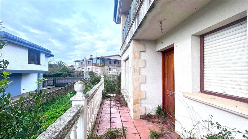 Foto 662a41b4-d8dc-4627-a4f1-f21e08034eb7. Casa amb aparcament a Arnuero
