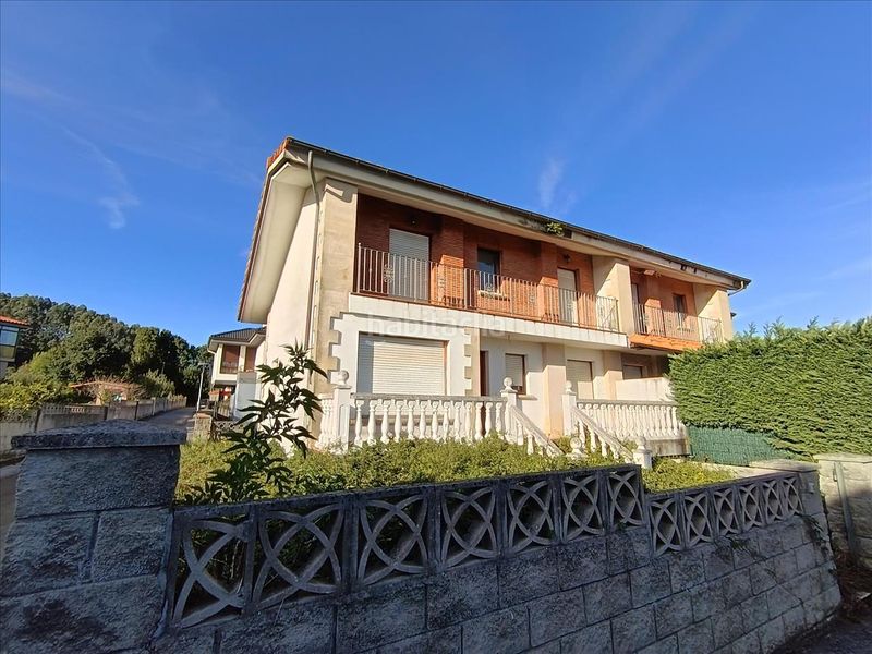 Foto a6f884ec-b6ee-4b3a-bfdb-74a2c87e71d9. Casa amb aparcament a Arnuero