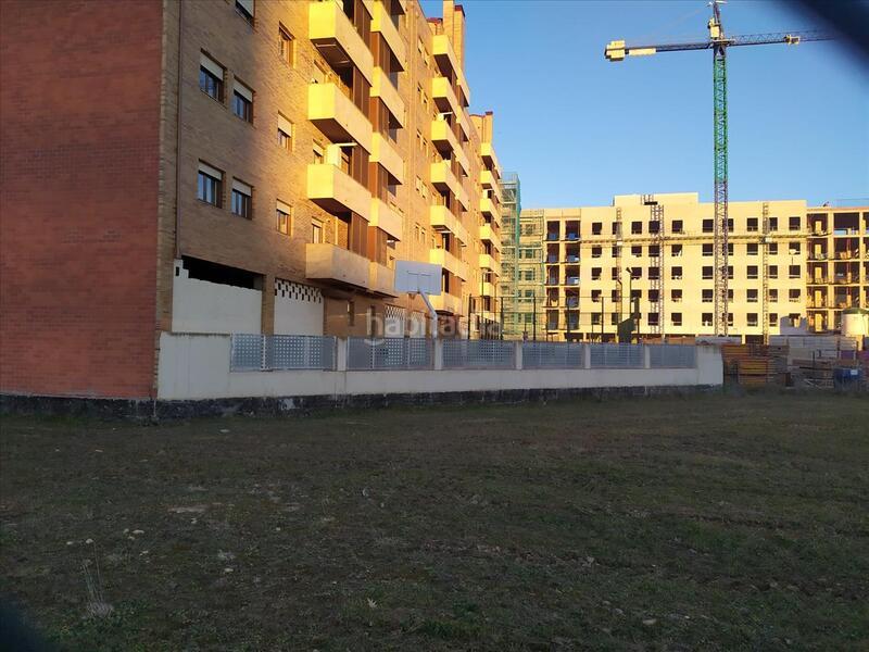 Foto f1f3f449-7527-4380-a0ad-ac1dcbb2b0af. Locale commerciale in La Lastra León