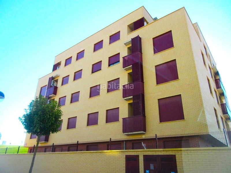 Foto 5a090264-372d-4c58-9c26-c371d34666e9. Parking coche en Portillejo - Valdegastea Logroño