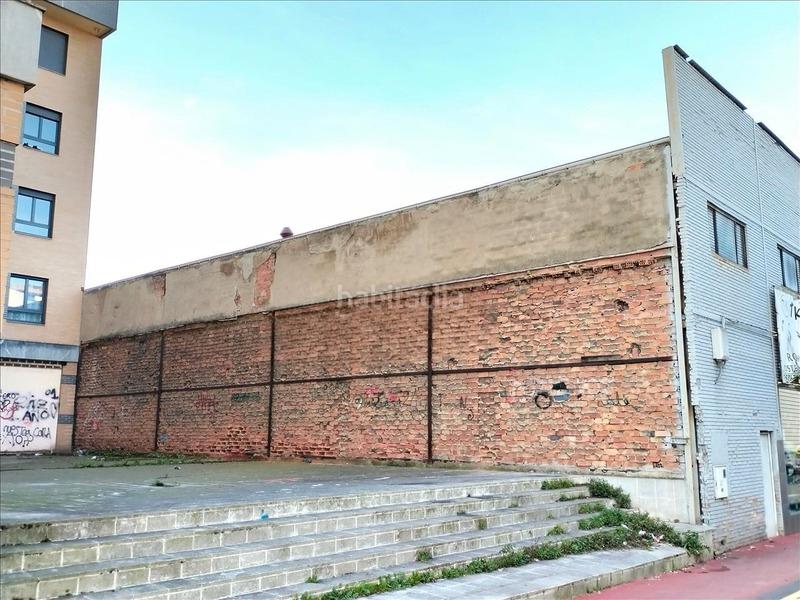 Foto f4da4520-bedc-4a2c-aeb9-53c208ed4b3a. Bâtiment à usage industriel dans La Calzada Gijón