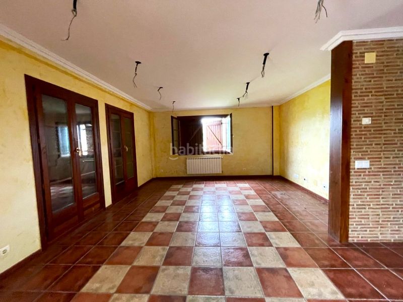 Foto 7d925cd9-526d-4359-96bc-6c6b43665f20. Haus mit parking in Liendo
