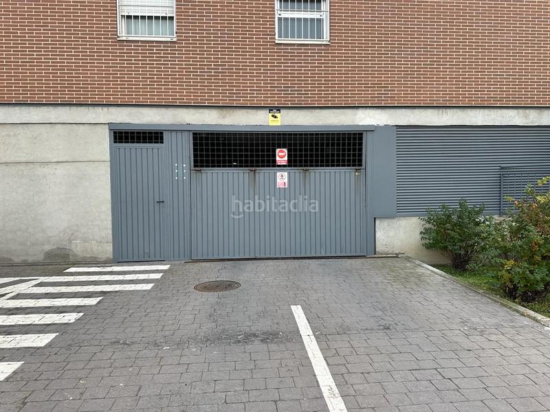 Foto a3e5eddc-d5e5-4817-85d7-bf6c1d18ae73. Parking coche en Urbanización El Mediterráneo Arroyomolinos