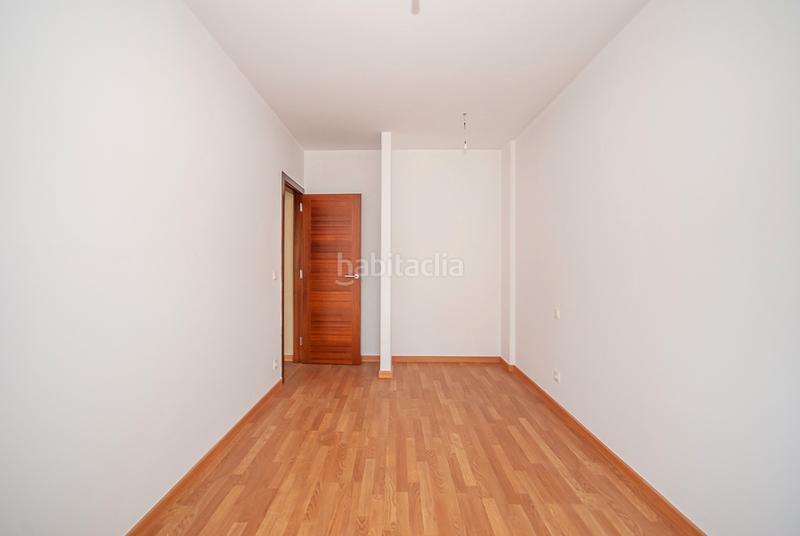 Foto 8b68b0d4-6f1f-4467-bd58-4a44dd680930. Piccolo appartamento con parcheggio in Outes