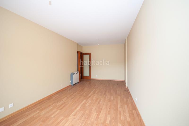 Foto b88c6fc5-3443-4da7-8422-024d48a24cef. Piccolo appartamento con parcheggio in Outes