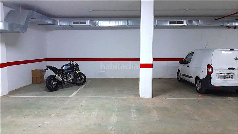 Foto 3b2630c3-0926-42bb-8b68-878de9338438. Aparcament cotxe a Carral
