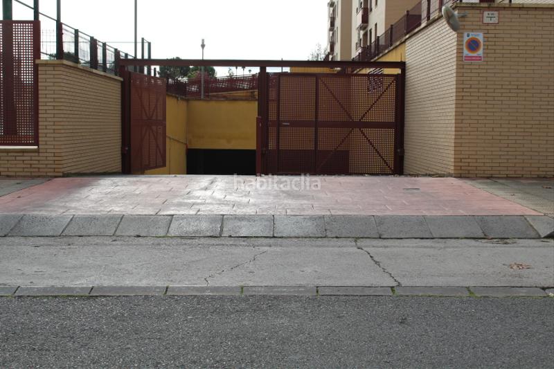 Foto 28369874-0113-40a4-8e27-657b462124c5. Parking coche en Portillejo - Valdegastea Logroño