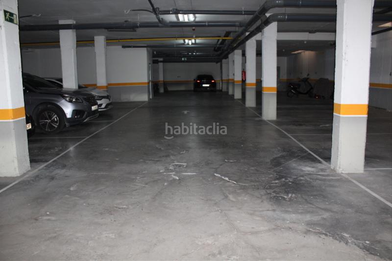Foto ede3d4f1-a327-4bb3-a3de-79f98d173661. Parking voiture dans Portillejo - Valdegastea Logroño