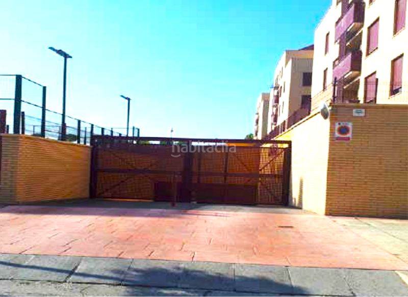 Foto e6a51a55-61e4-4de9-a4d6-606850d0e97d. Parking voiture dans Portillejo - Valdegastea Logroño