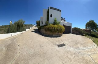 Car parking  Mirabella