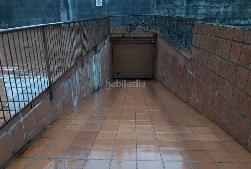 Foto b239912d-a5b6-486b-a07f-4e8c02d9ebe4. Parking coche en Monte Porreiro Pontevedra