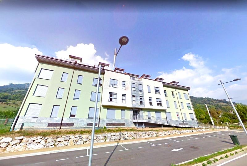 Foto 90e02028-45c2-4c6a-b86f-a1f2e6f9bf9d. Aparcament cotxe a Aller