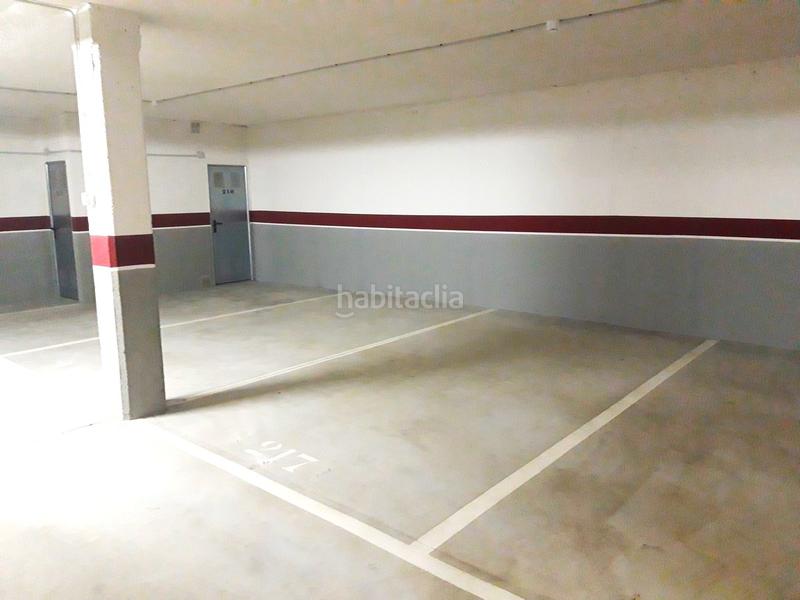 Foto bdcf3448-8d45-422c-91ad-8b1fef4b8a51. Aparcament cotxe a Aller