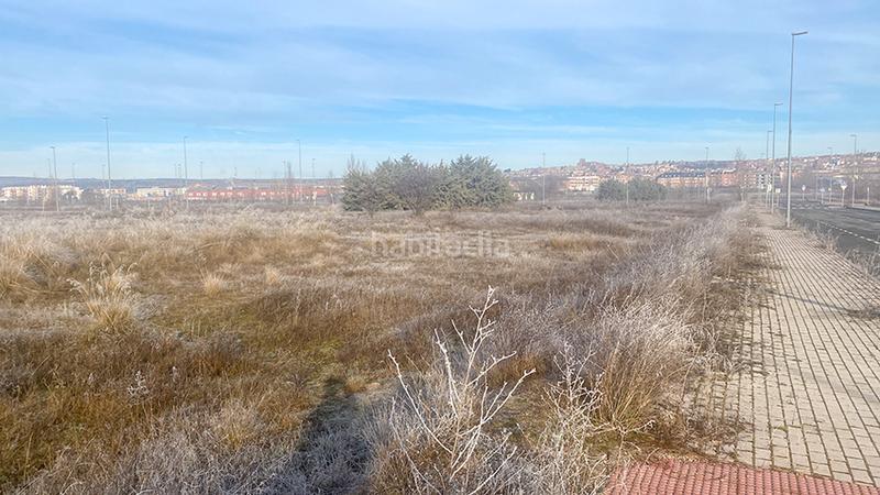 Foto e7260d37-b14f-4dd3-a69f-bcd5ae40cf44. Terreny residencial a Sónsoles Ávila