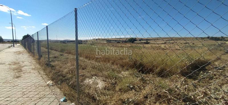 Foto f50b2c1f-3492-4a49-9ab3-d32b003f9902. Terreno residenziale in Sónsoles Ávila