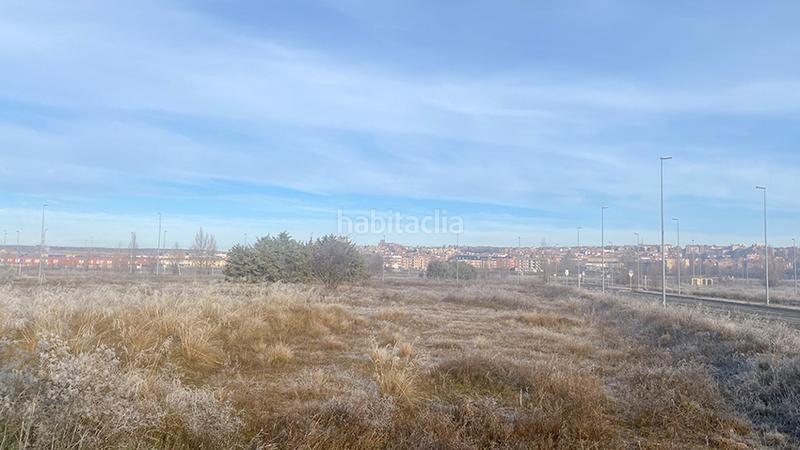 Foto d8a0d9cb-7cbd-446d-ba5b-ef6ce1823e2d. Terreno residenziale in Sónsoles Ávila