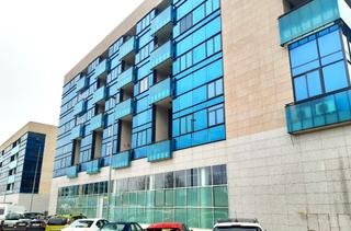 Car parking in PUENTE CULTURAL