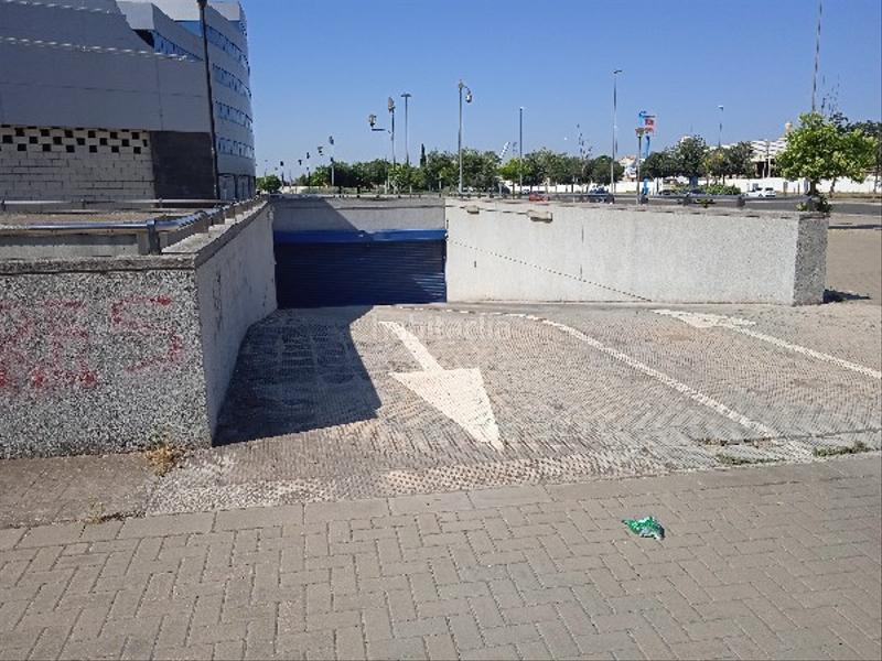 Foto da482f0b-efdd-4190-8f38-c8e5733a7a86. Parking voiture dans San Jerónimo - La Bachillera Sevilla
