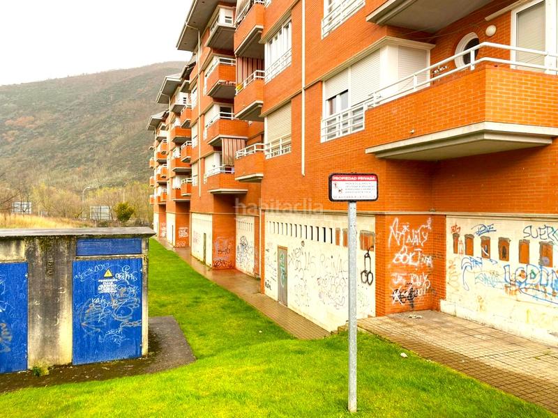 Foto 47866ed9-bb0b-498d-bfe3-2790efa99f49. Local commercial dans Flores de Sil - La Placa Ponferrada