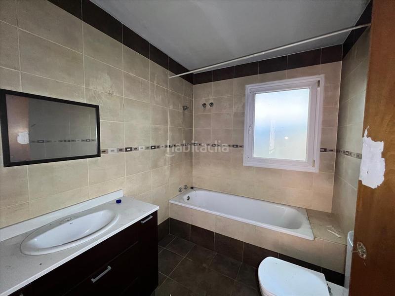 Foto dc4ebff7-7921-4255-8ff5-9199d5aa07dd. House with parking in Matadepera