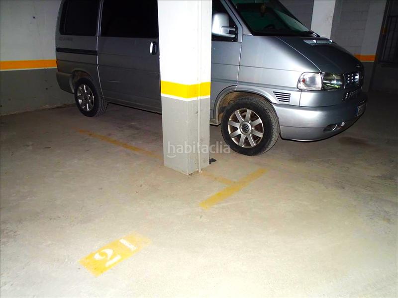 Foto ee000011-a8de-420e-b14b-22b05a594344. Parking coche en Alberite