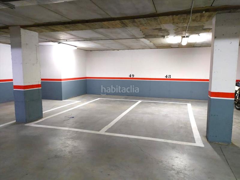 Foto 2b9933e6-2176-4624-9cbb-b4a50bb7d9d9. Parking coche en Valverde de la Virgen