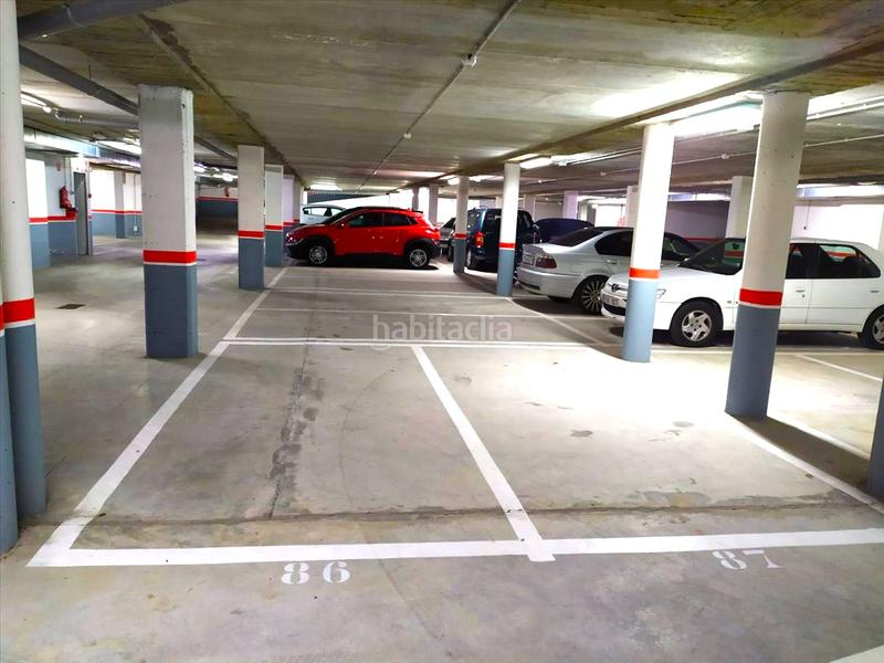 Foto ad50b5ab-a1cb-4f88-ba73-c403a8717eca. Parking coche en Valverde de la Virgen