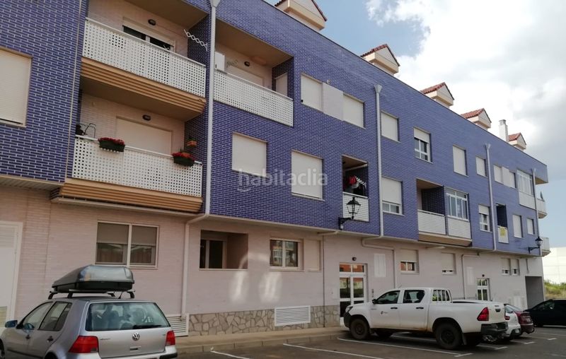 Foto 6f789a01-e348-4290-b07f-ef551950c7ed. Car parking in Valverde de la Virgen