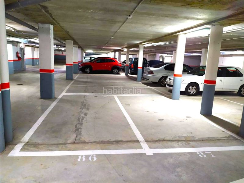 Foto ad50b5ab-a1cb-4f88-ba73-c403a8717eca. Car parking in Valverde de la Virgen