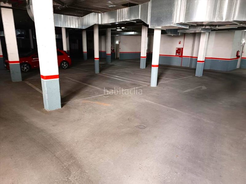 Foto b0fecc6b-681a-4044-8c9b-3ff9967d87c3. Car parking in Valverde de la Virgen