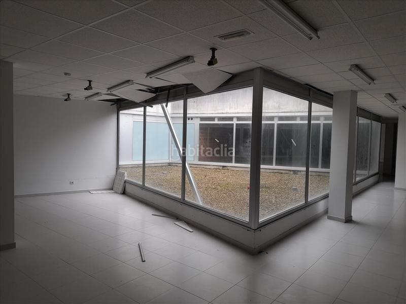 Foto 4511910c-bdbe-4829-b098-c344d9c5f658. Locale commerciale in Burela