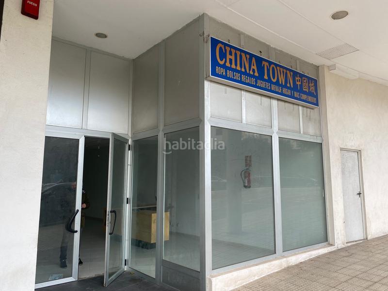 Foto 541ffd14-6ec6-4a66-832e-fdf6eaf383b0. Locale commerciale in Burela