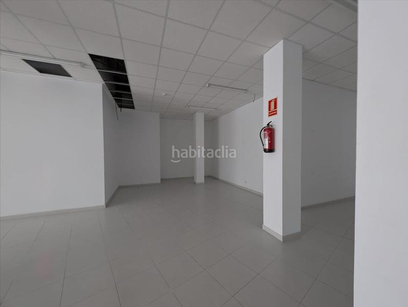 Foto ae65b5cb-8075-4c3a-ad62-3cadb37eb12d. Locale commerciale in Burela