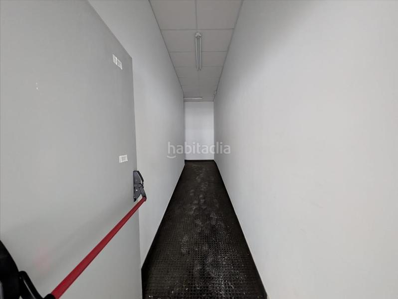 Foto f0b61c66-3431-4b9d-a3e2-5ffd0761b07c. Locale commerciale in Burela