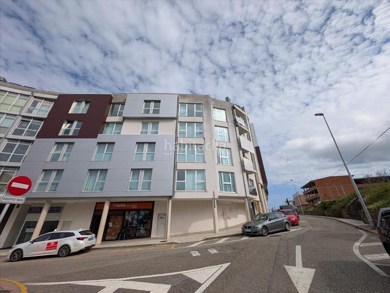 Foto feccdcf8-6ed4-4186-9f56-b99a8c4d4e3e. Locale commerciale in Burela