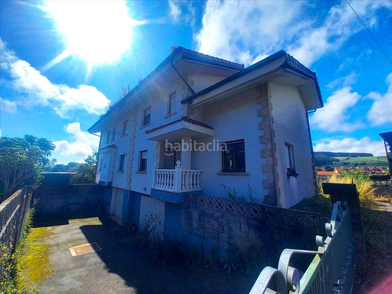 Foto 29cd59b9-6529-4f97-b31f-5f9e3808d60a. Casa amb aparcament a Arnuero