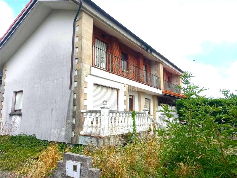 Foto 45069a5b-766b-4265-afff-5ec6bd7b9041. Casa amb aparcament a Arnuero