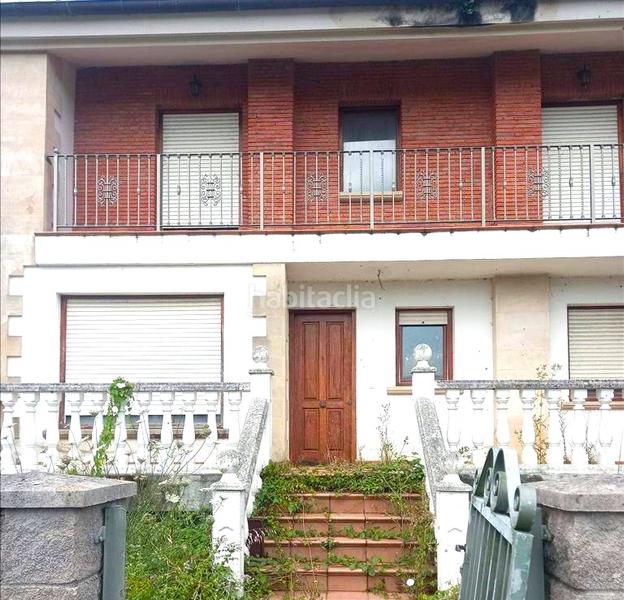 Foto f85ef183-000e-4d79-ab91-ad43dcc66081. Casa amb aparcament a Arnuero