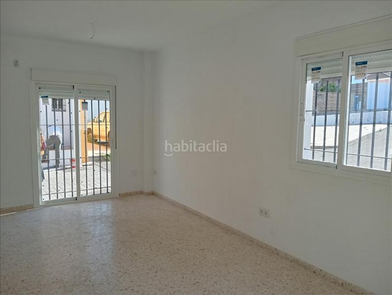 Foto e6008a44-ec4c-4ed5-89cd-c32ed5e92bed. Flat in Escacena del Campo